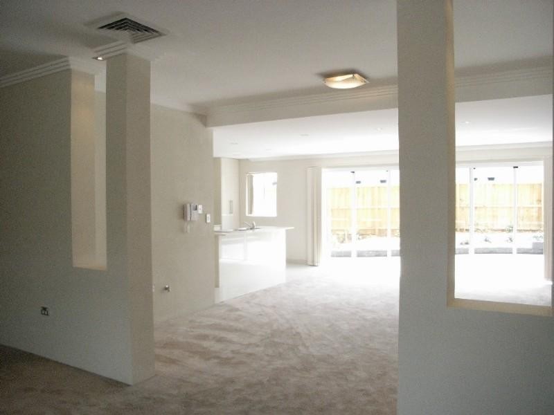 2/714-716 Forest Road, Peakhurst NSW 2210