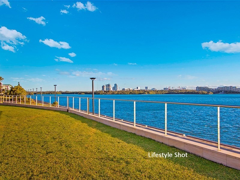 902/36 Shoreline Drive, Rhodes NSW 2138