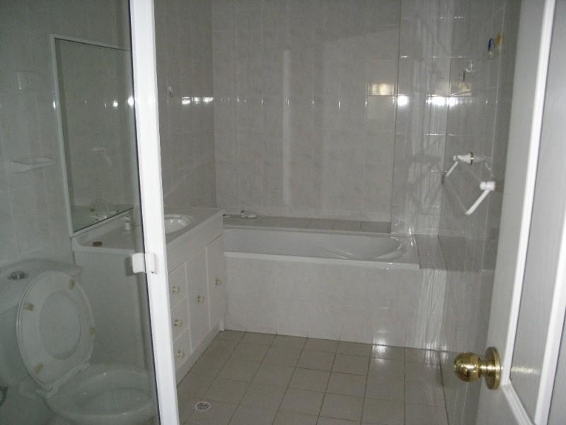 9/76 Queens Road, Hurstville NSW 2220