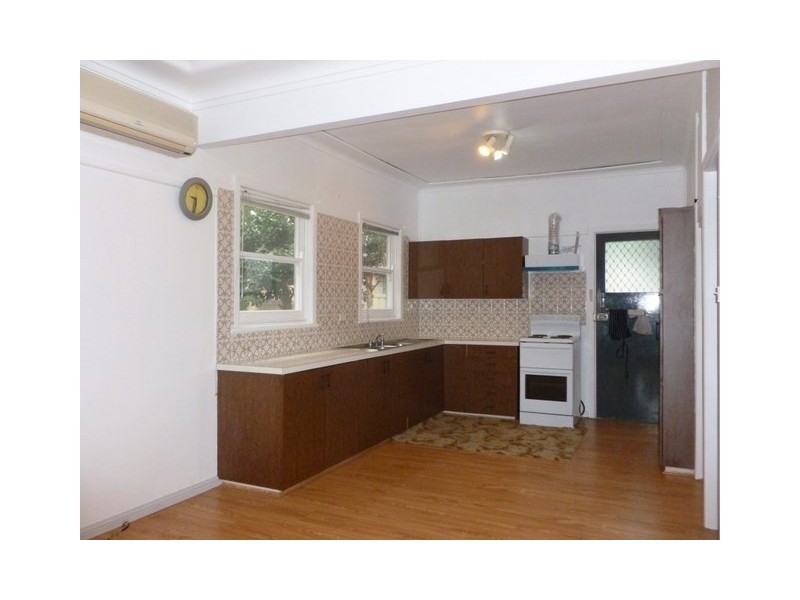 13 Rostrov Street, Penshurst NSW 2222