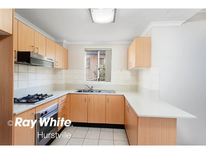 8/90 Gloucester Road, Hurstville NSW 2220