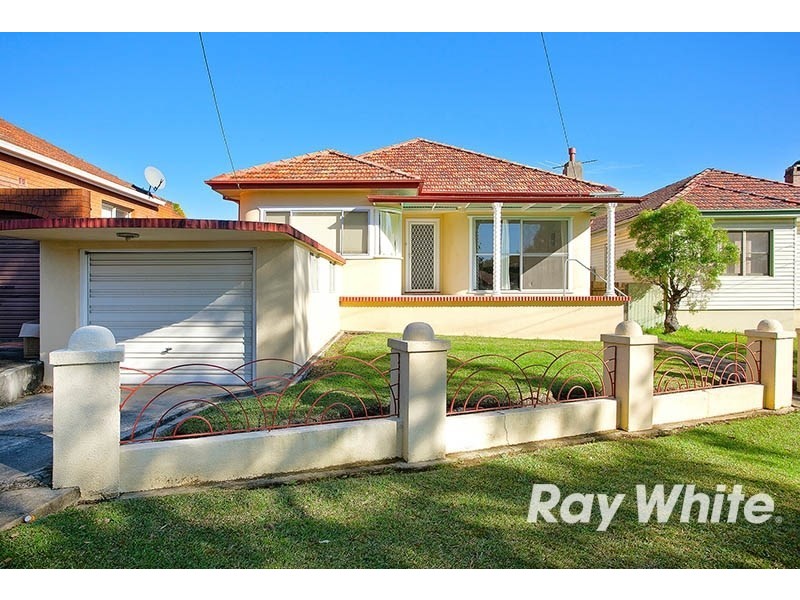 32 Central Road, Beverly Hills NSW 2209