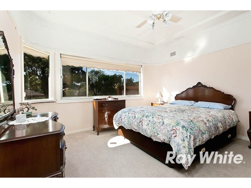 32 Central Road, Beverly Hills NSW 2209