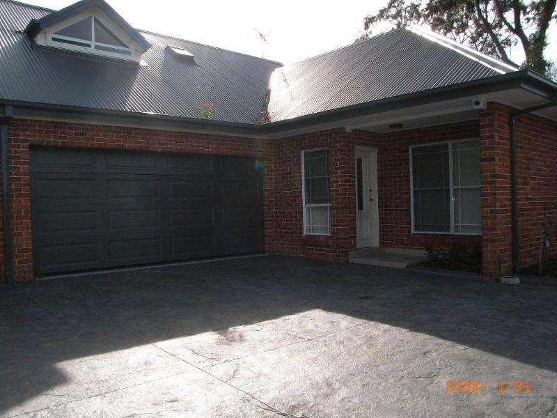 2/13 Greenacre Road, South Hurstville NSW 2221