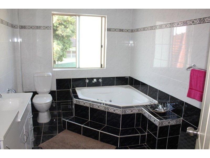 38A Mavis Avenue, Peakhurst NSW 2210