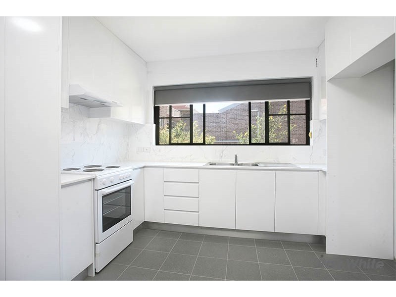8/4 Station Street, Mortdale NSW 2223