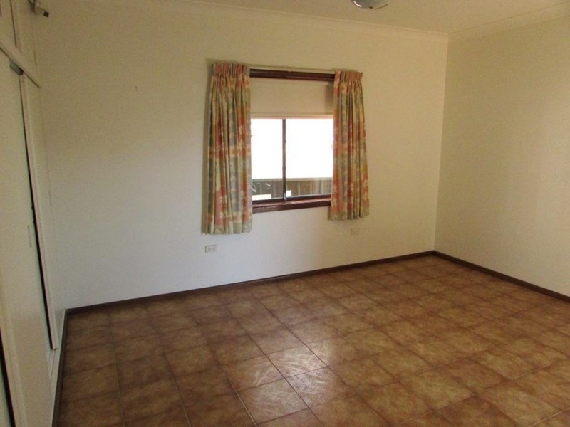 9 Clevedon Road, Hurstville NSW 2220