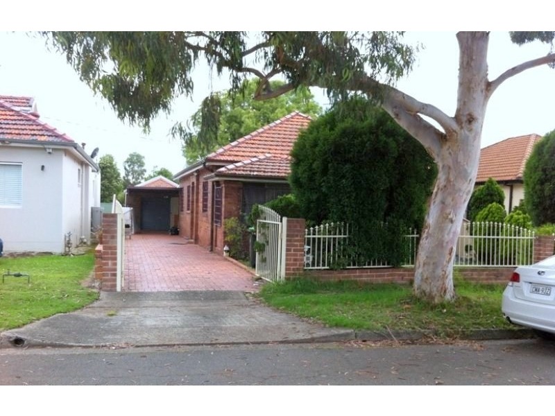 16 Karingal Street, Kingsgrove NSW 2208