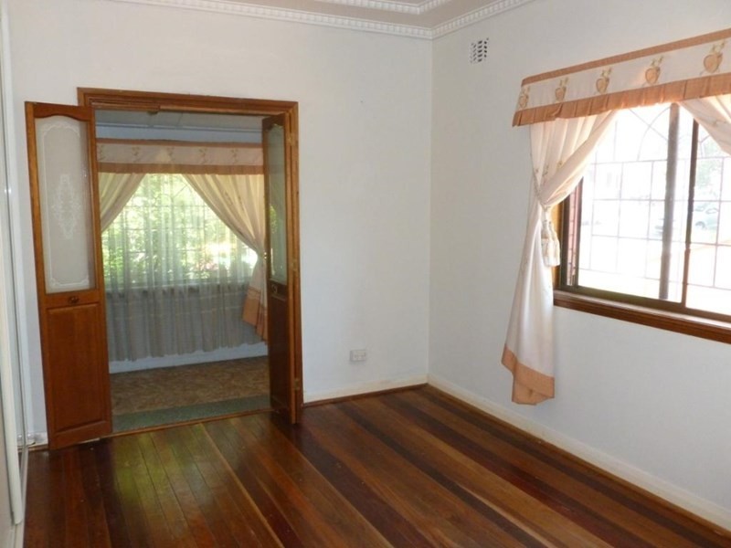 16 Karingal Street, Kingsgrove NSW 2208