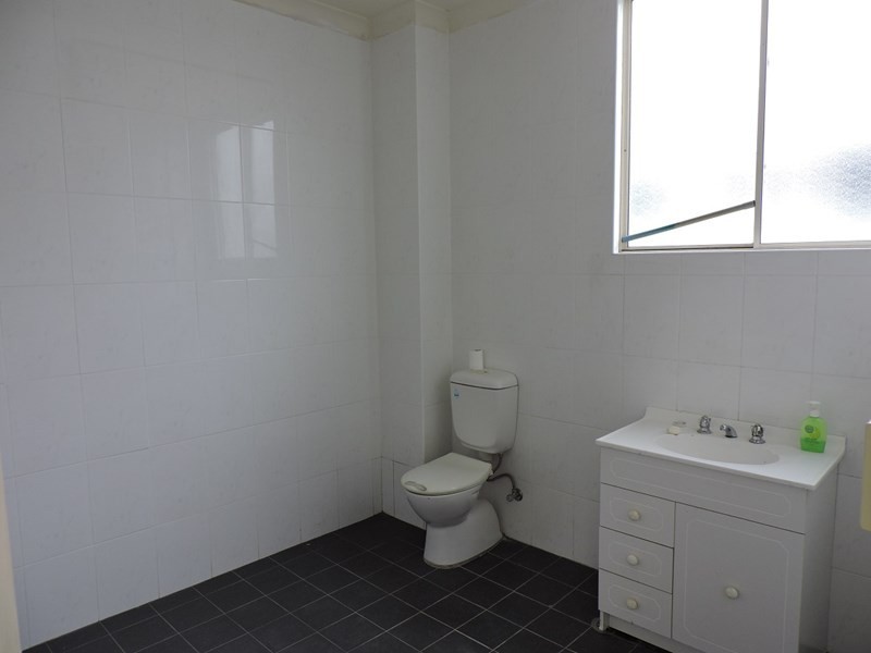 2/18 Barry Avenue, Mortdale NSW 2223