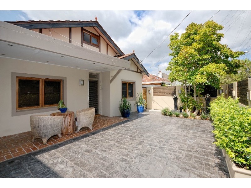 124 Hillcrest Avenue, Hurstville Grove NSW 2220