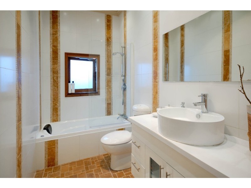 124 Hillcrest Avenue, Hurstville Grove NSW 2220