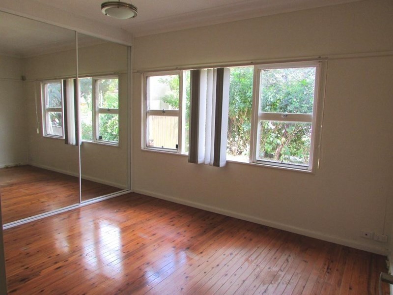 6 Rowe Street, South Hurstville NSW 2221