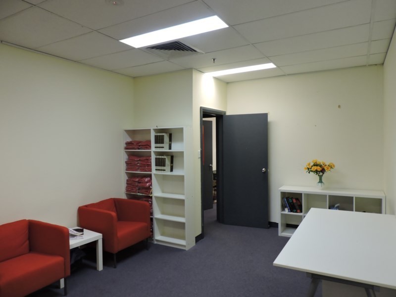 8/145 Forest Road, Hurstville NSW 2220