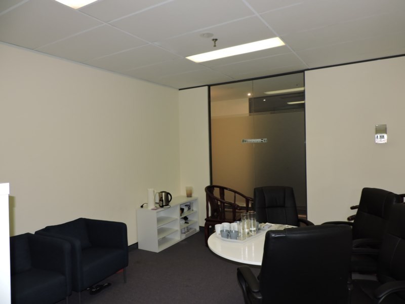 8/145 Forest Road, Hurstville NSW 2220