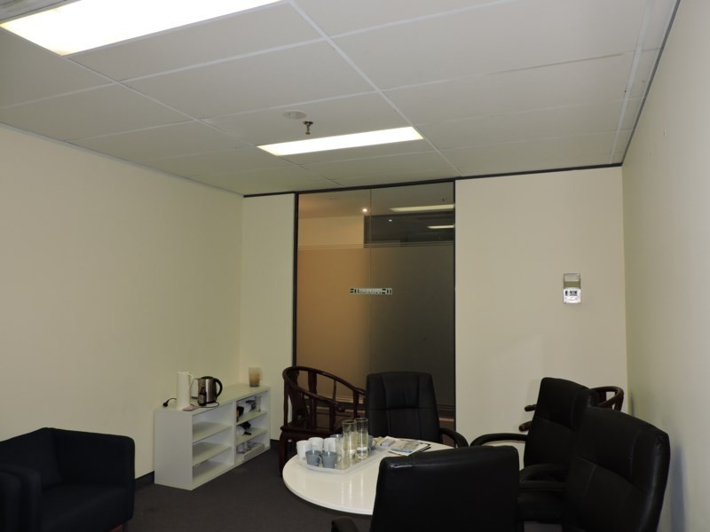 8/145 Forest Road, Hurstville NSW 2220