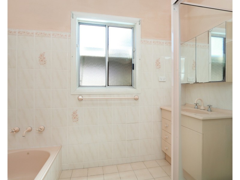 24 Stephen Street, Penshurst NSW 2222