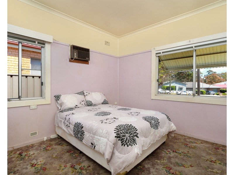 24 Stephen Street, Penshurst NSW 2222