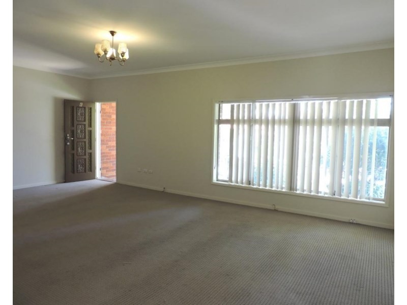 6 Neilson Avenue, Peakhurst NSW 2210