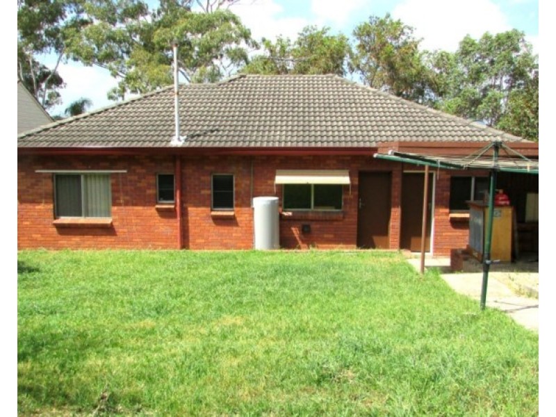 6 Neilson Avenue, Peakhurst NSW 2210