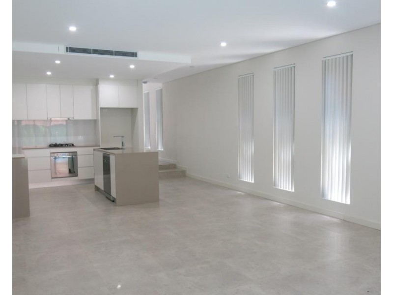 9 Universal Street, Mortdale NSW 2223