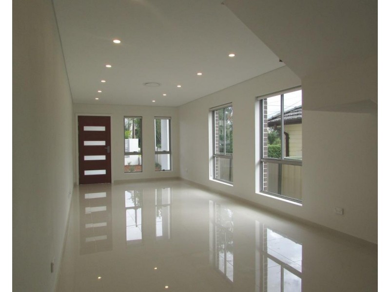 39 Rea Street, Greenacre NSW 2190