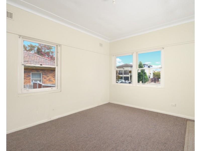 85 Rogers Street, Kingsgrove NSW 2208