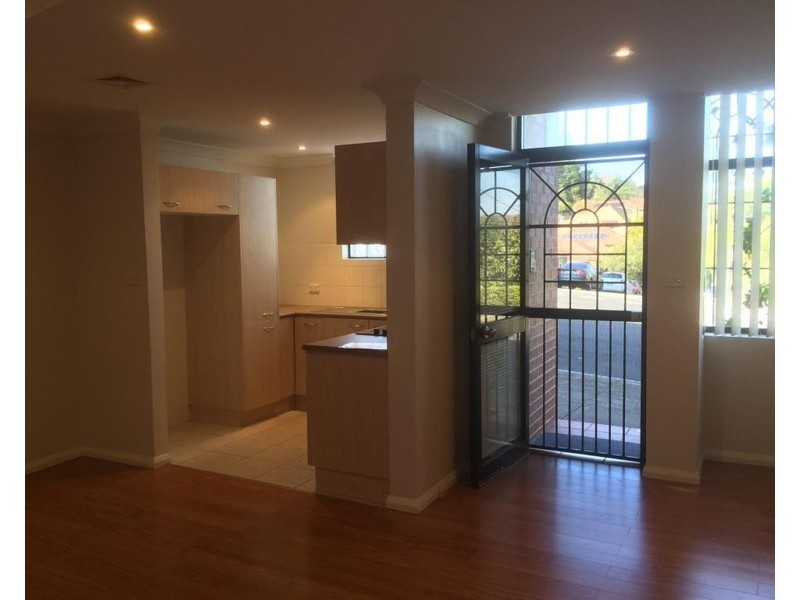 2/25 The Strand, Penshurst NSW 2222