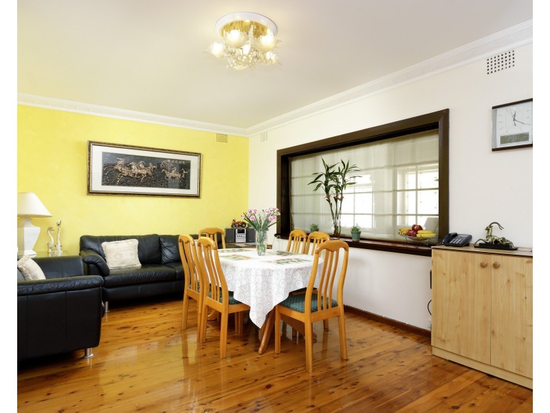 42 Wellington Road, Hurstville NSW 2220