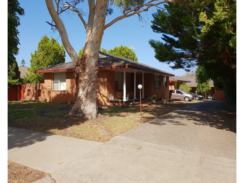 2/81 Gloucester Road, Hurstville NSW 2220