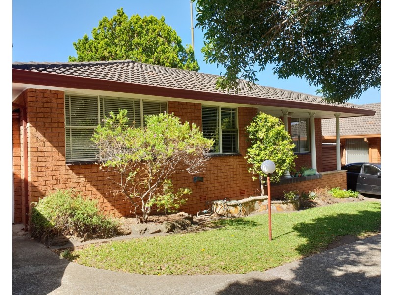 2/81 Gloucester Road, Hurstville NSW 2220