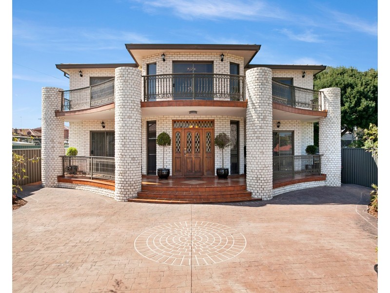 200 West Street, Blakehurst NSW 2221