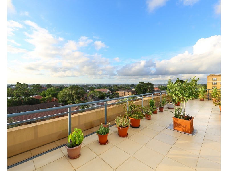 11/14 Carrington Avenue, Hurstville NSW 2220