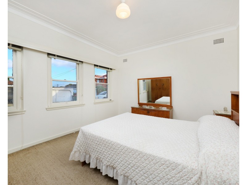 1 Palmer Crescent, Bexley NSW 2207