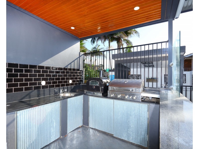 6 Simone Place, Peakhurst NSW 2210