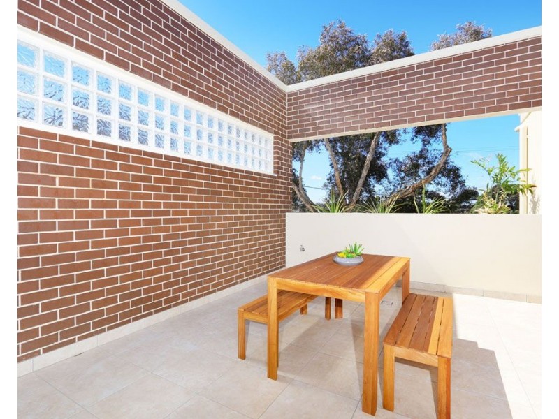 4/64 Lorraine Street, Peakhurst NSW 2210