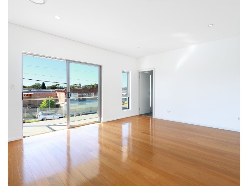 2 Isaac Street, Peakhurst NSW 2210