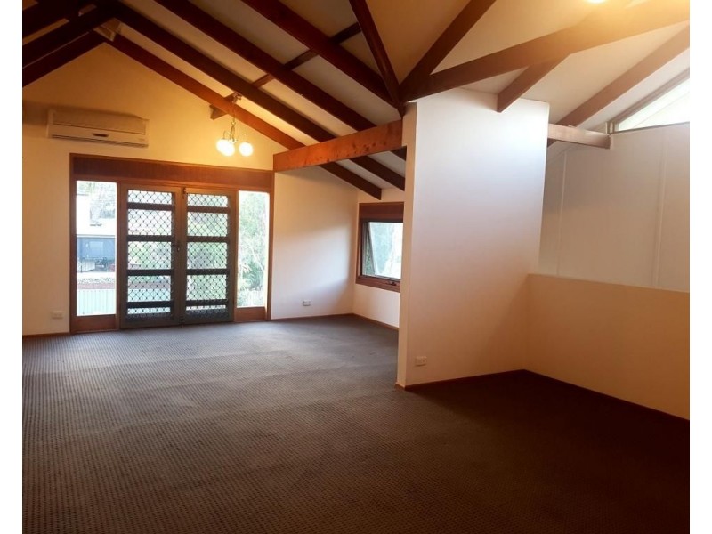 33 Stuart Street, Blakehurst NSW 2221