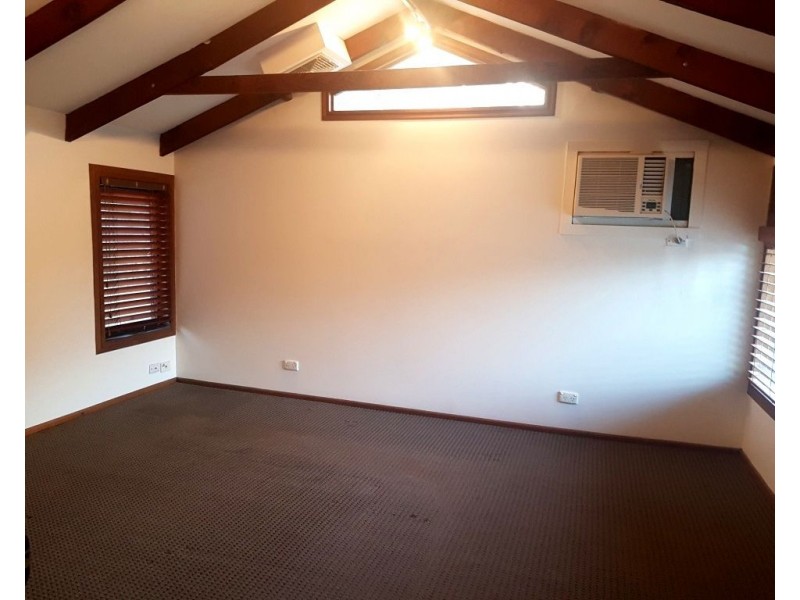 33 Stuart Street, Blakehurst NSW 2221