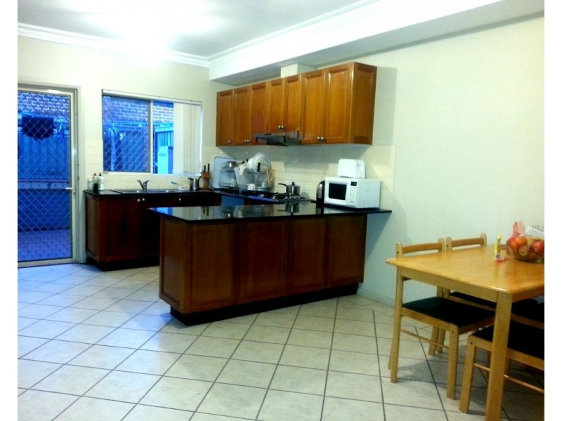 2/36 West Street, Hurstville NSW 2220