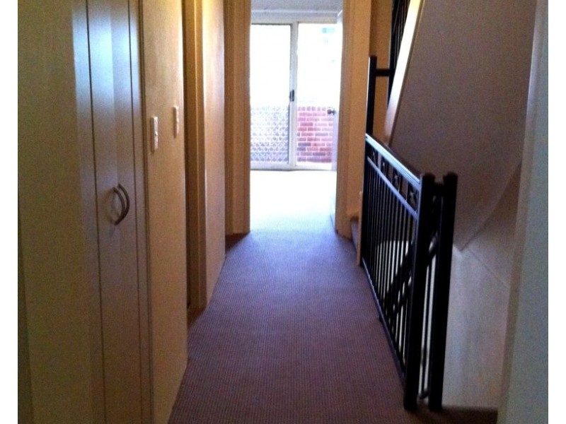 2/36 West Street, Hurstville NSW 2220