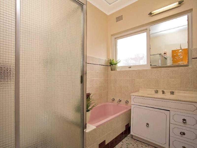 232 Connells Point Road, Connells Point NSW 2221