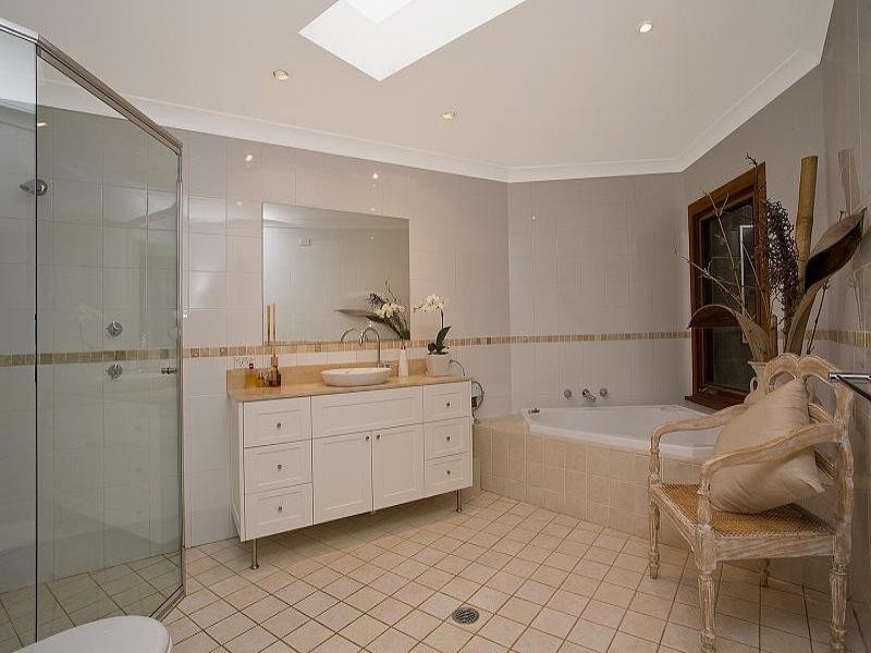 34 Robyn Street, Peakhurst Heights NSW 2210