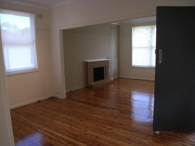 75 Lawrence Street, Peakhurst NSW 2210