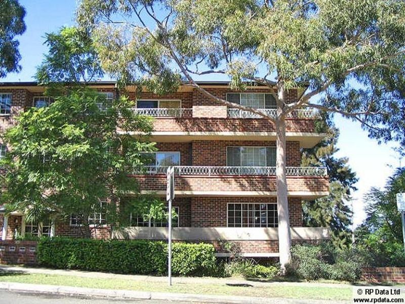 12/26 Hampton Crt Road, Carlton NSW 2218