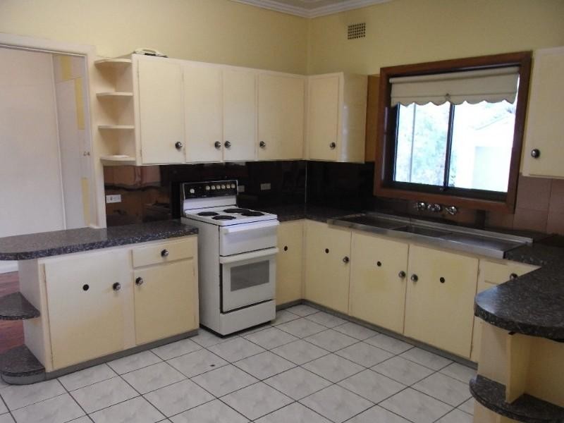 230 West Street, Blakehurst NSW 2221