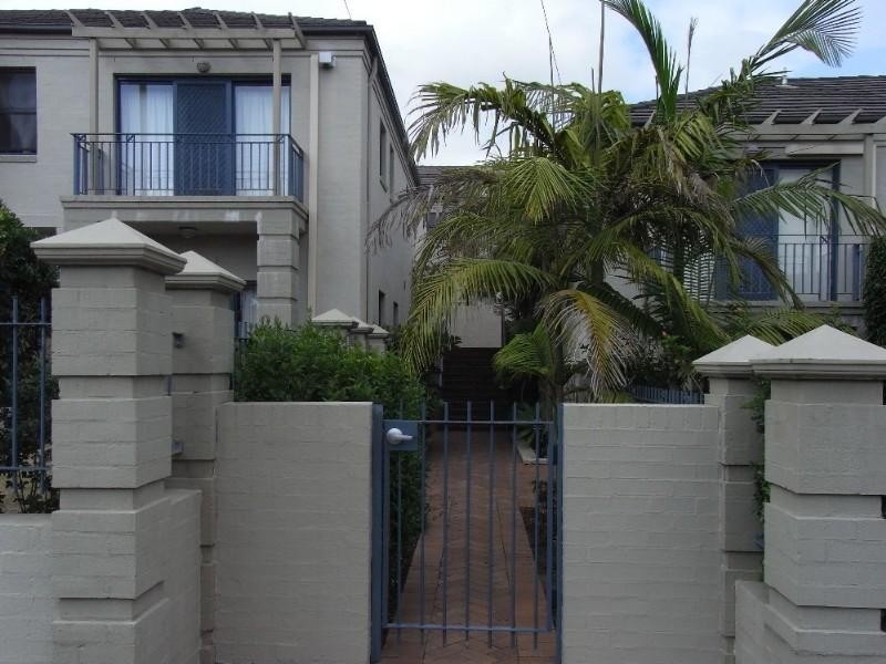 9/2 – 6 Harrow Road, Sylvania NSW 2224