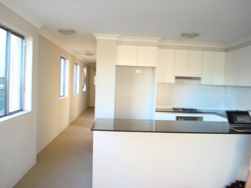 5/33 The Avenue, Hurstville NSW 2220