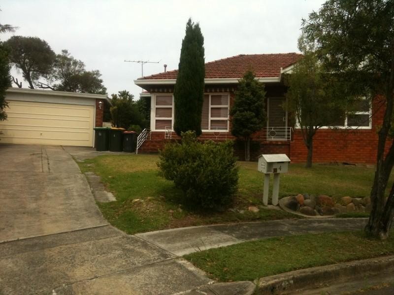 4 Robin Crescent, South Hurstville NSW 2221