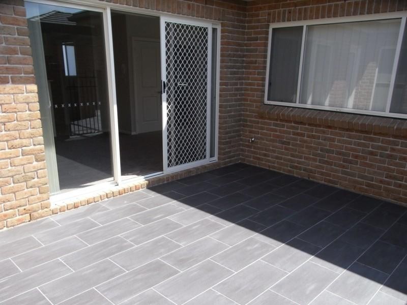 4/6 Waldo Crescent, Peakhurst NSW 2210